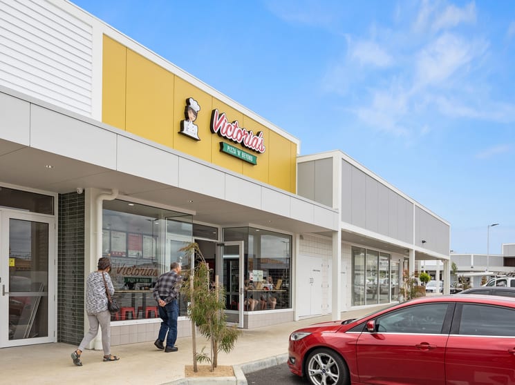 Click to view all images 5/121 Grices Road Clyde North VIC 3978 - Image 2