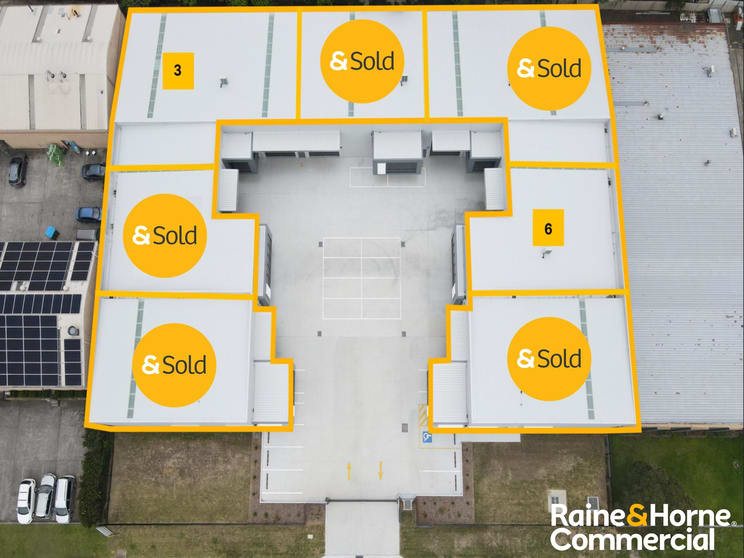 Click to view all images 21 Concorde Way Bomaderry NSW 2541 - Image 2