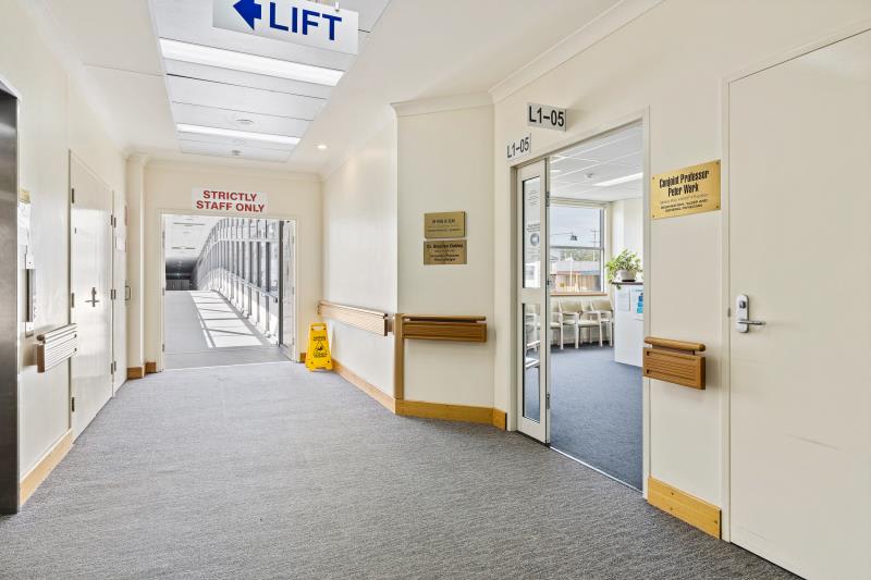 Click to view all images Suite 5/6-8 Sydney Street Gateshead NSW 2290 - Image 3