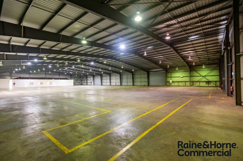 Click to view all images 42-44 John Vella Drive Paget QLD 4740 - Image 4