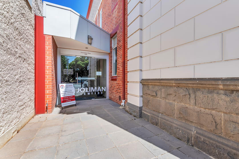 Click to view all images 195 Hare Street Echuca VIC 3564 - Image 2