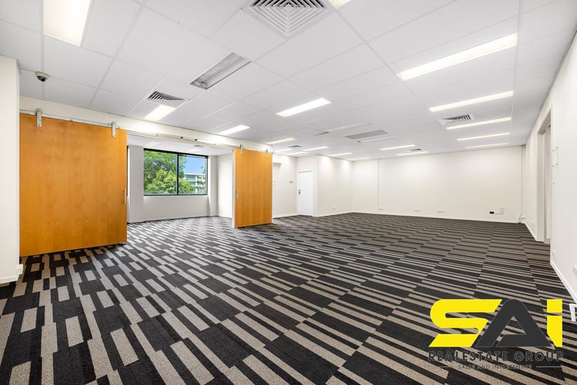 Click to view all images 46 Wharf Street Kangaroo Point QLD 4169 - Image 3