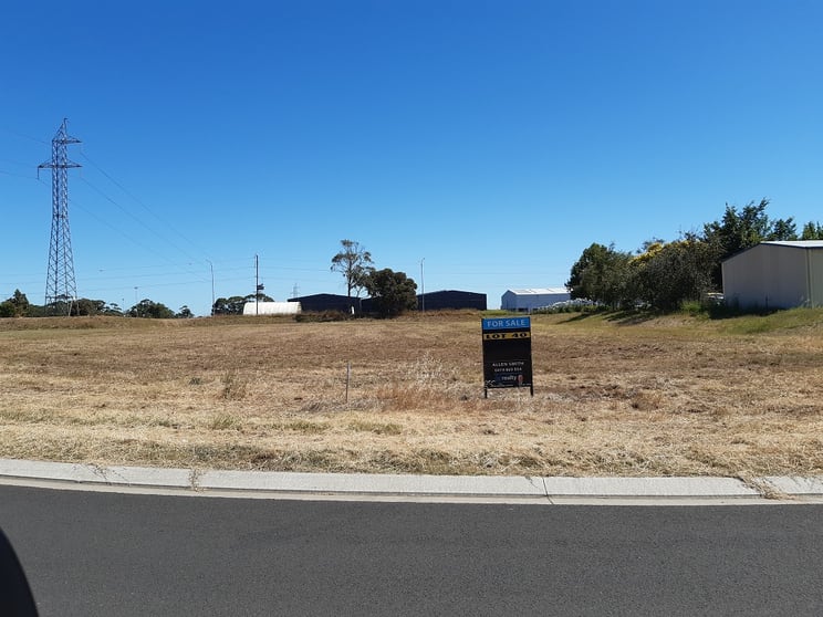 Click to view all images 34, 37 & 40 Dunning Court Mount Gambier SA 5290 - Image 3