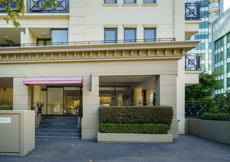 Click to view all images Shop 8/360 St Kilda Road Melbourne VIC 3004 - Image 3