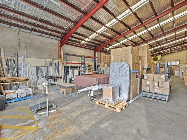 Click to view all images 4a Ladbroke Street Milperra NSW 2214 - Image 3