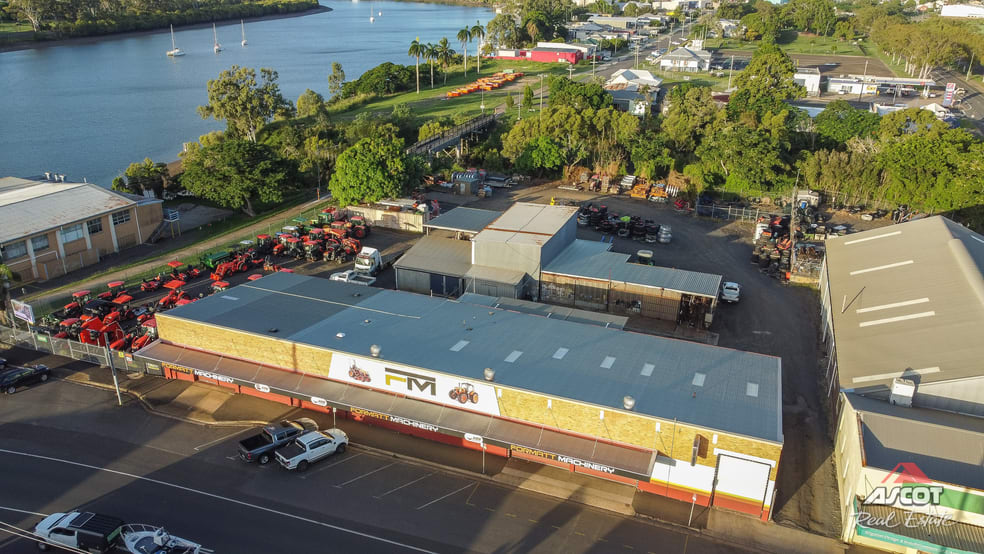 Click to view all images 4 Toonburra Street Bundaberg Central QLD 4670 - Image 1