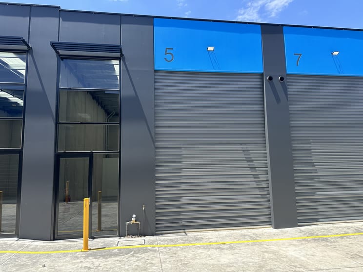 Unit 5/40 Danaher Drive South Morang VIC 3752 - Image 1