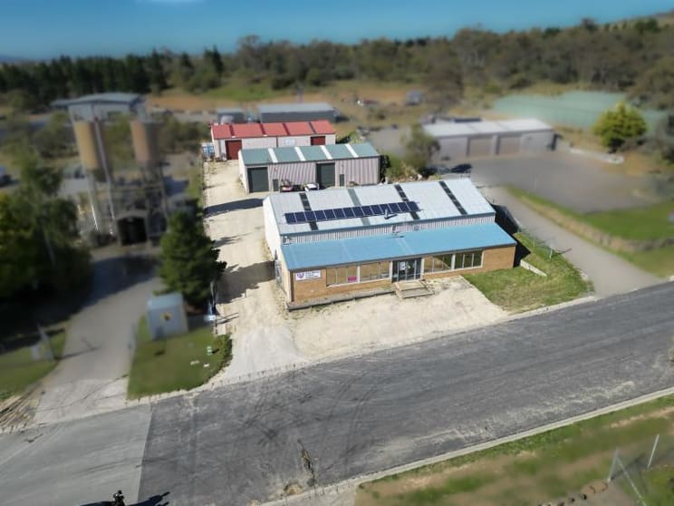 Click to view all images Unit 1, 2 and 3/12 Crawford Street Jindabyne NSW 2627 - Image 2