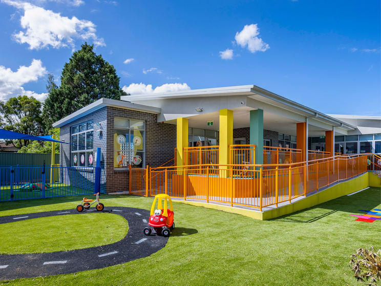 Click to view all images 72 Park Road East Hills NSW 2213 - Image 1