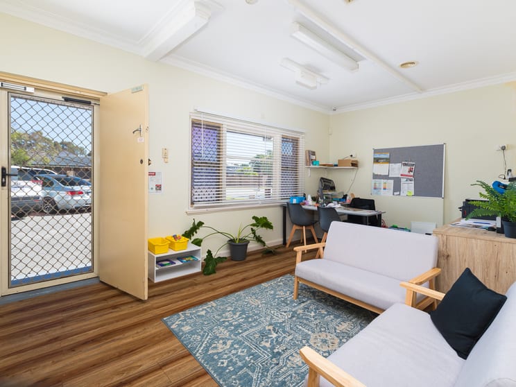 Click to view all images 56 Victoria Street St James WA 6102 - Image 2