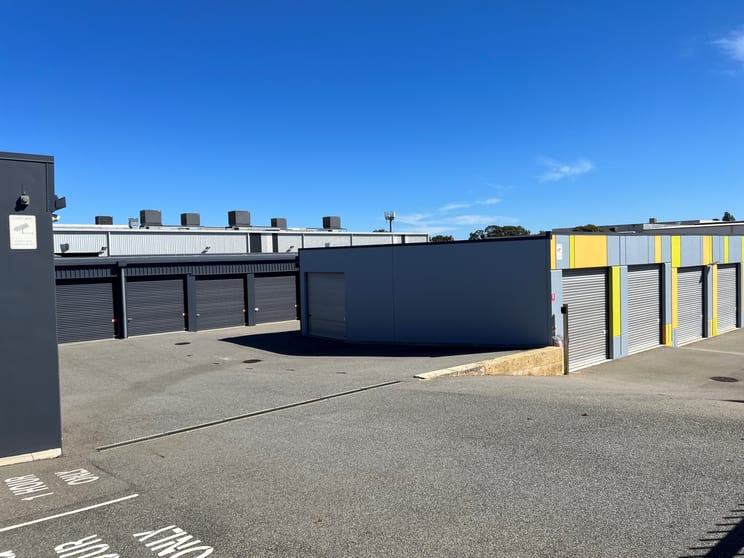 Click to view all images 17/26 Fisher Street Belmont WA 6104 - Image 2