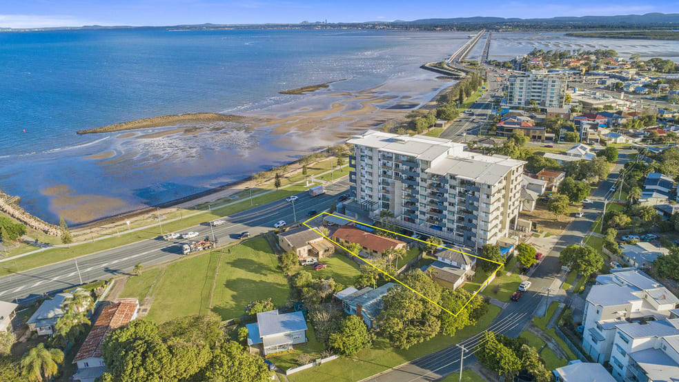 Click to view all images 88 Hornibrook Esplanade Clontarf QLD 4019 - Image 1