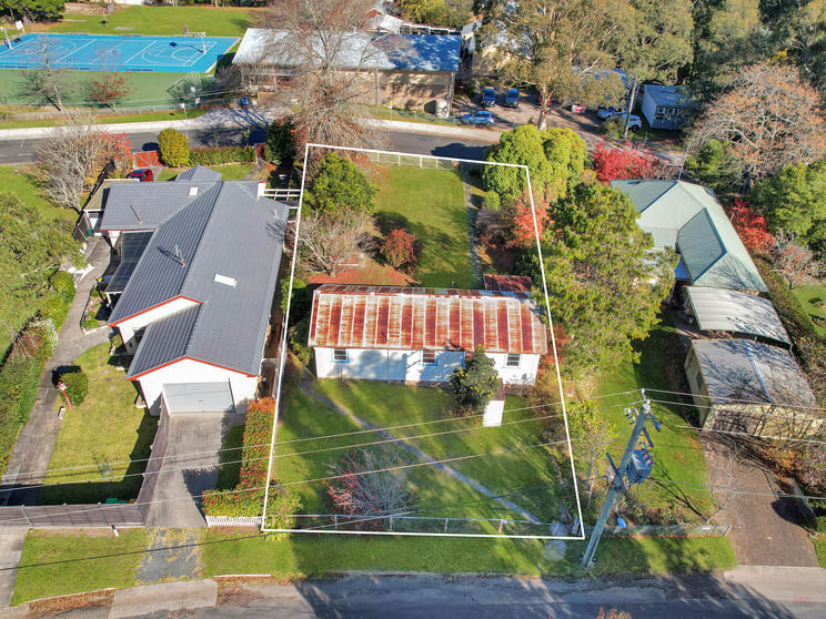 Click to view all images 3 Phillip Street Bundanoon NSW 2578 - Image 2