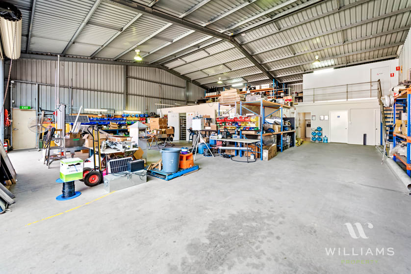 Click to view all images 5/17 Enterprise Crescent Singleton NSW 2330 - Image 2