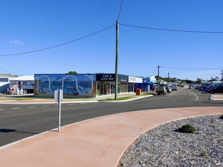 Click to view all images SHOP 2/17 Gregory St Bowen QLD 4805 - Image 3