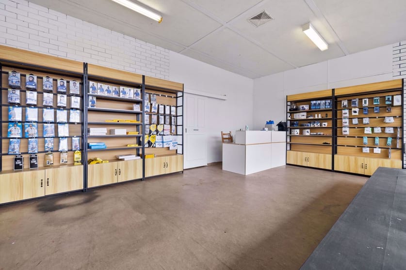 Click to view all images 77 Curtis Street Ballarat Central VIC 3350 - Image 3