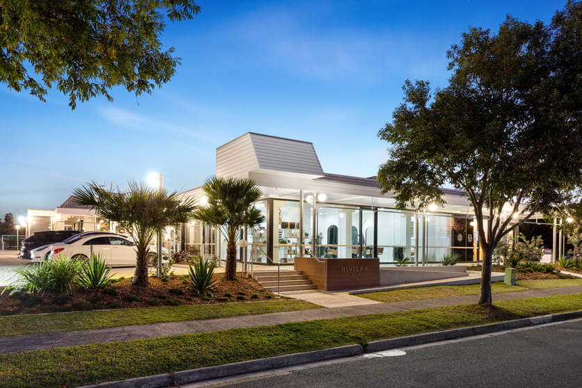 Click to view all images 4 Panitz Street Bundall QLD 4217 - Image 2