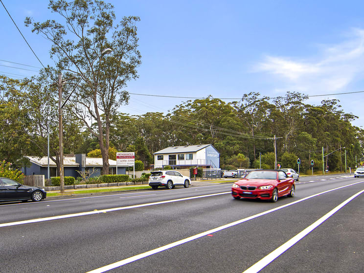 Click to view all images 84 Avoca Drive Kincumber NSW 2251 - Image 3