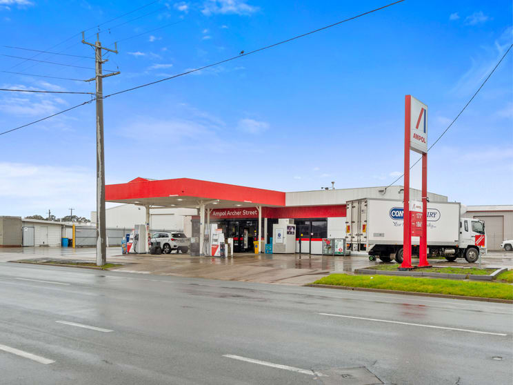 Click to view all images 103-107 Archer Street Shepparton VIC 3630 - Image 3