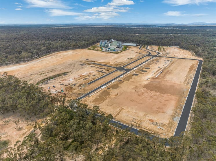 Click to view all images 155 Victa Road East Bendigo VIC 3550 - Image 3