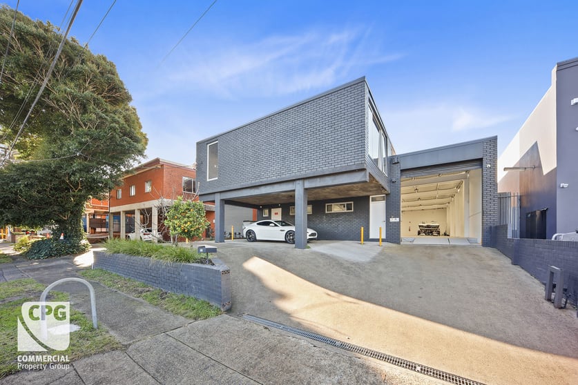 Click to view all images 22 Sir Joseph Banks Street Botany NSW 2019 - Image 2