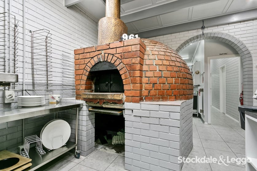 Click to view all images 6 Hoyle Street Morwell VIC 3840 - Image 3