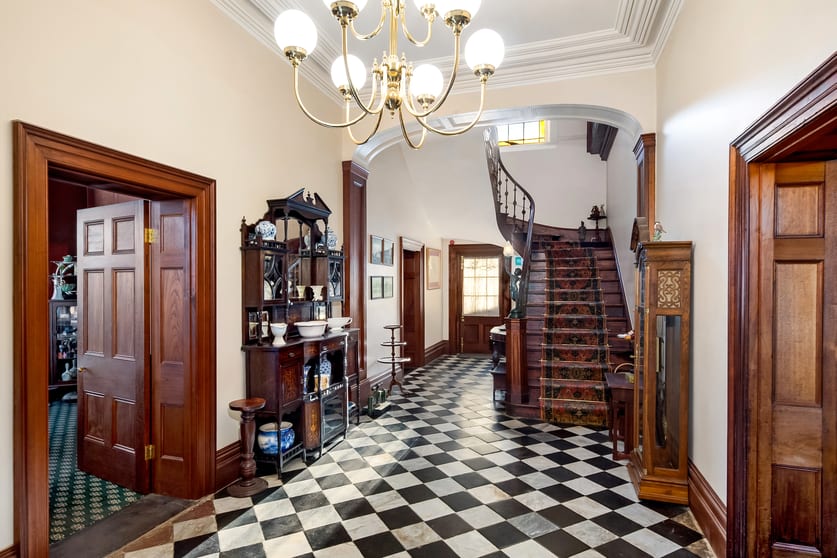 Click to view all images 160 Sloane Street Goulburn NSW 2580 - Image 2