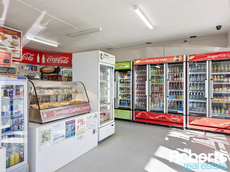 Click to view all images 200 Gilbert Street Latrobe TAS 7307 - Image 3