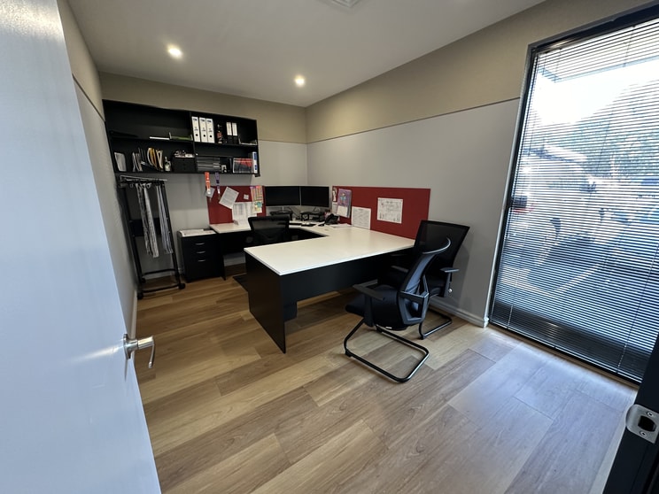 Click to view all images 4/11 Worcestor Bend Davenport WA 6230 - Image 3
