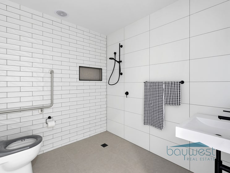 Click to view all images 5/18 Merino Street Rosebud VIC 3939 - Image 2