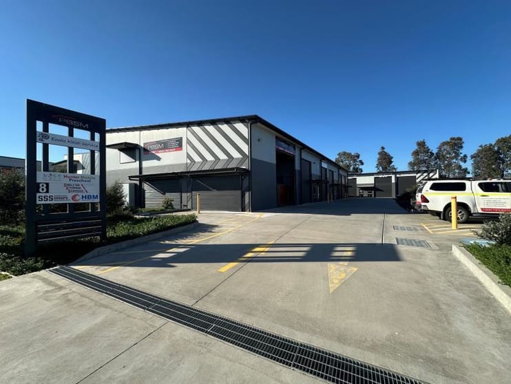 Click to view all images 42 Spitfire Place Rutherford NSW 2320 - Image 1