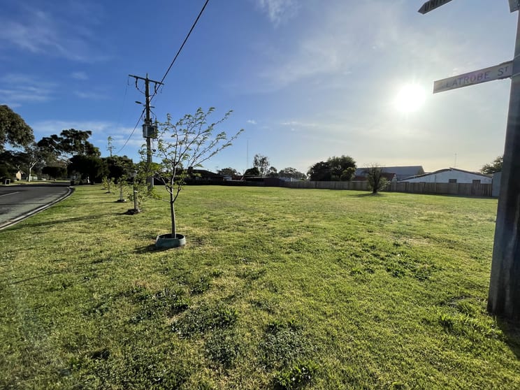 Click to view all images 74-80 Prince Street Rosedale VIC 3847 - Image 1