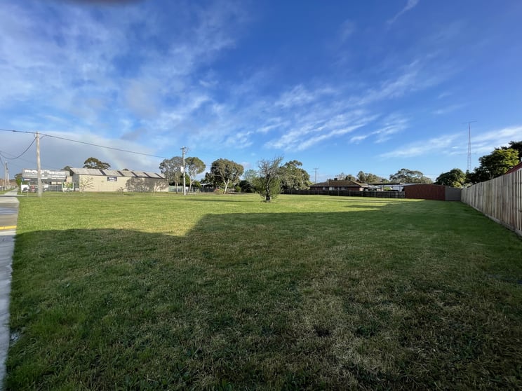 Click to view all images 74-80 Prince Street Rosedale VIC 3847 - Image 2