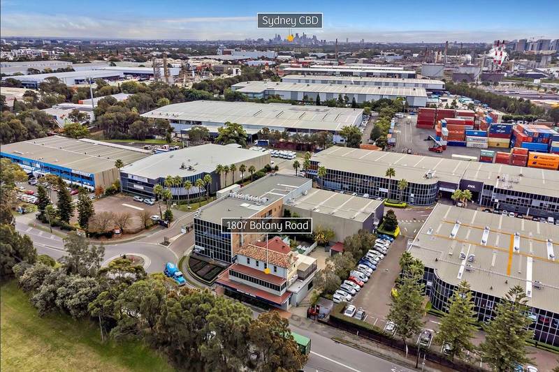 Click to view all images 1807 Botany Road Banksmeadow NSW 2019 - Image 2