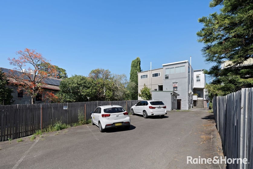 Click to view all images 9 Hill Street Roseville NSW 2069 - Image 2
