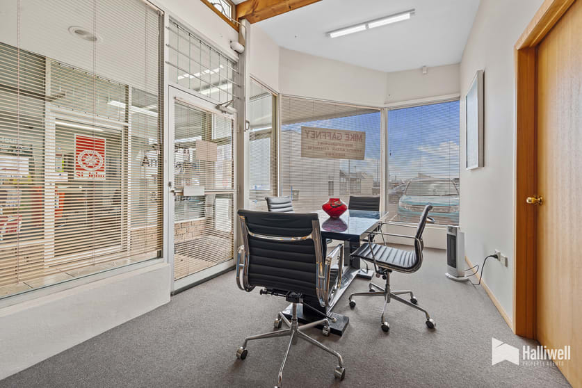 Click to view all images 126 Best Street Devonport TAS 7310 - Image 3