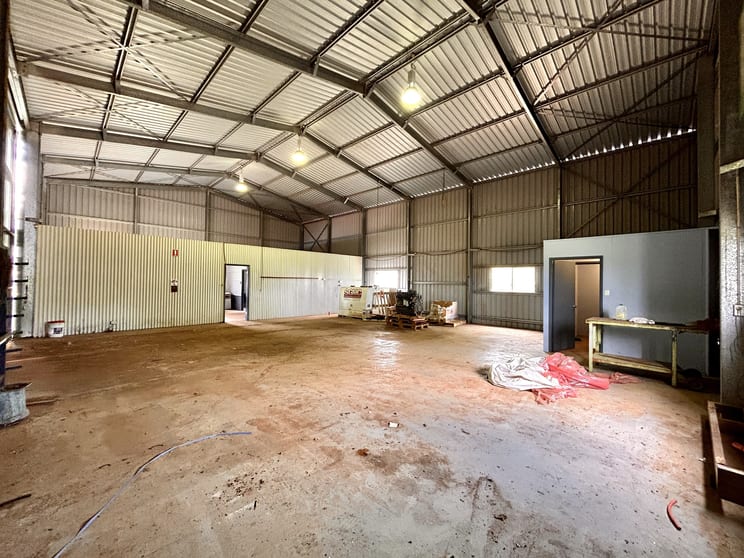 Click to view all images 109-117 Grey Street St George QLD 4487 - Image 3