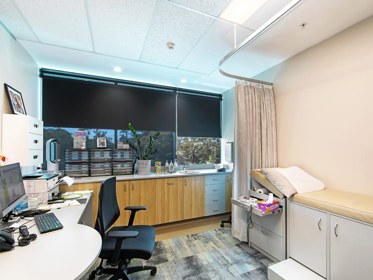 Click to view all images 6 & 7/12 Jarrett Street North Gosford NSW 2250 - Image 3