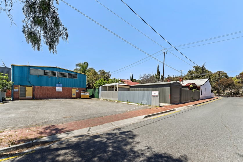 Click to view all images 2A Hawker Street Ovingham SA 5082 - Image 3
