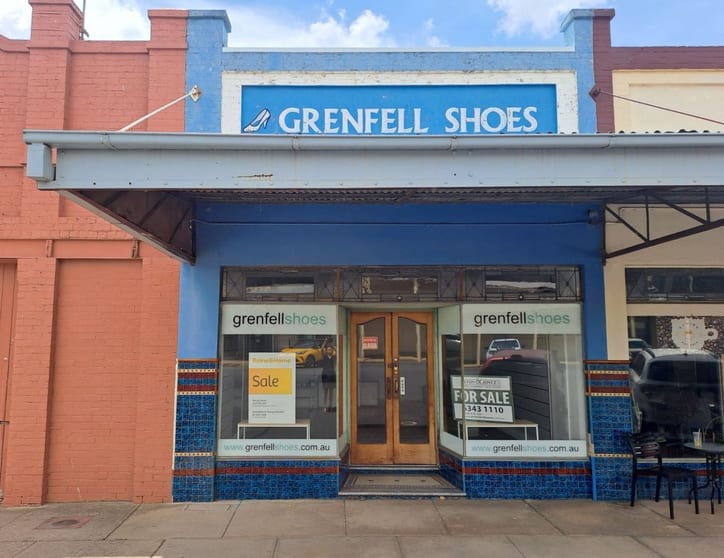 Click to view all images 148 Burrangong Street Grenfell NSW 2810 - Image 1