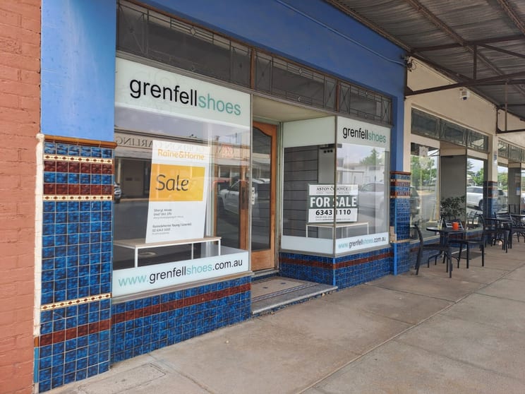 Click to view all images 148 Burrangong Street Grenfell NSW 2810 - Image 2