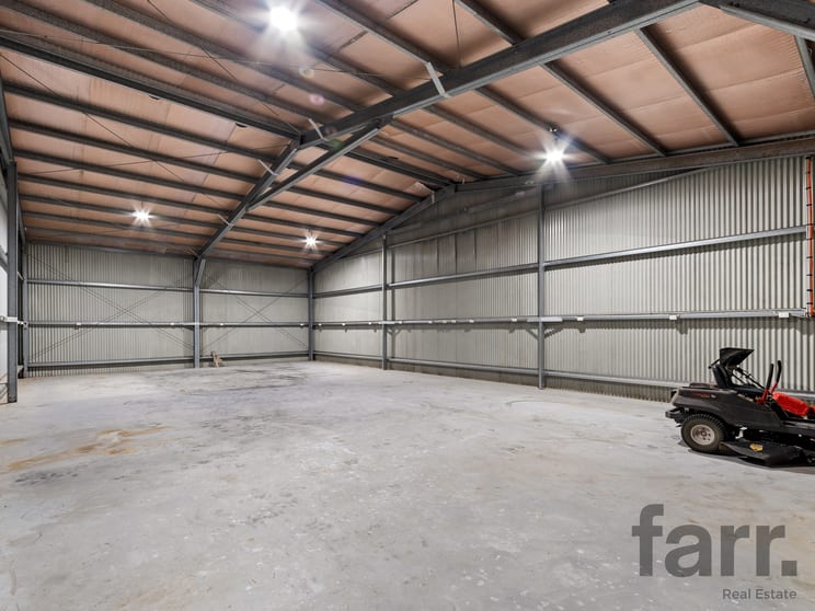 Click to view all images 48 Luscombe Crescent Wolffdene QLD 4207 - Image 3