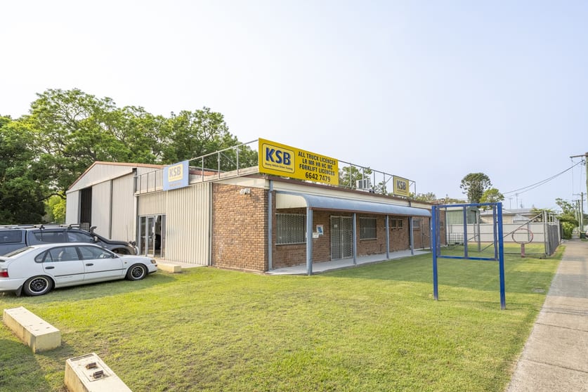 Click to view all images 3-7 New Street South Grafton NSW 2460 - Image 2