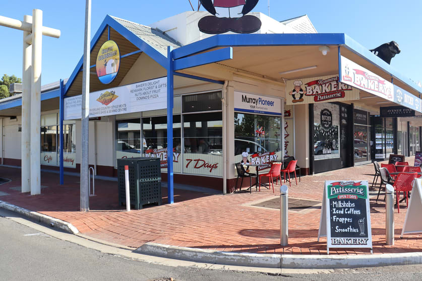 Click to view all images 40 Renmark Ave Renmark SA 5341 - Image 1