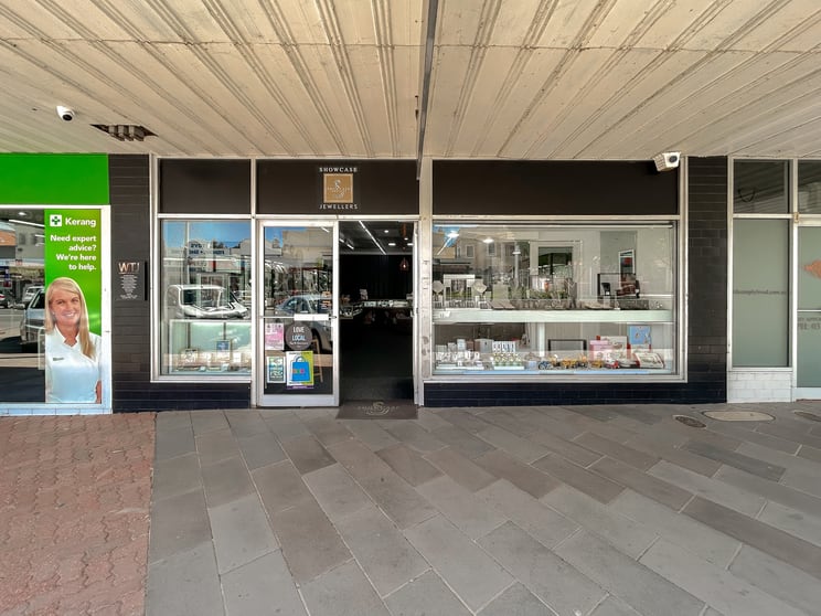 Click to view all images 34 Victoria Street Kerang VIC 3579 - Image 2