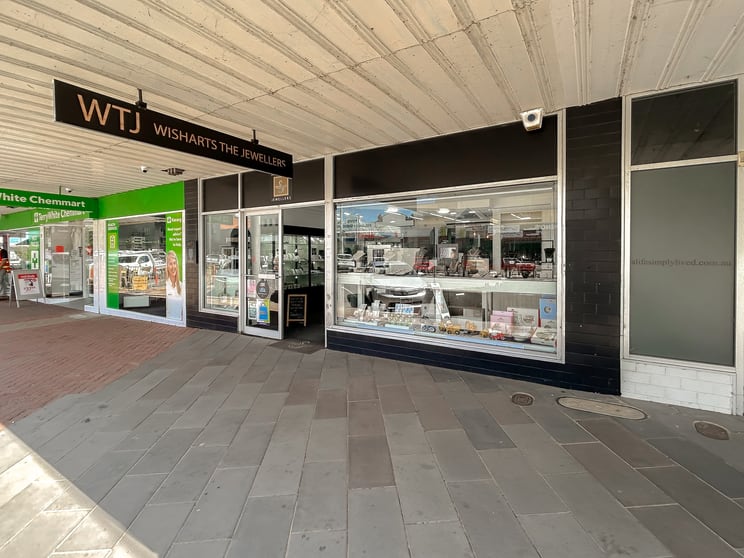Click to view all images 34 Victoria Street Kerang VIC 3579 - Image 3