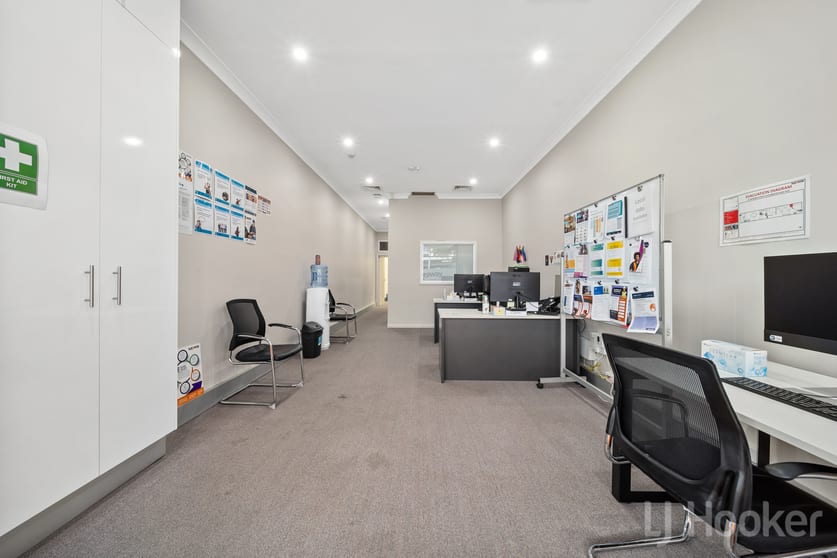 Click to view all images 17 Monaro Street Queanbeyan NSW 2620 - Image 3