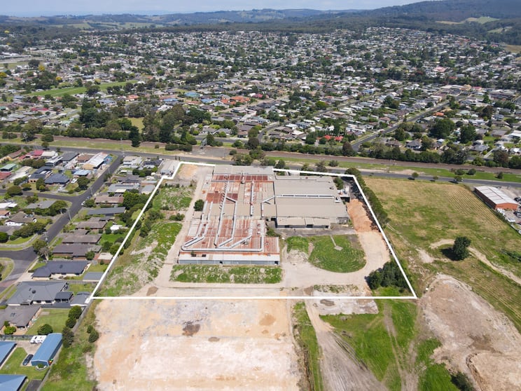 Click to view all images 98 Waterloo Road Moe VIC 3825 - Image 3
