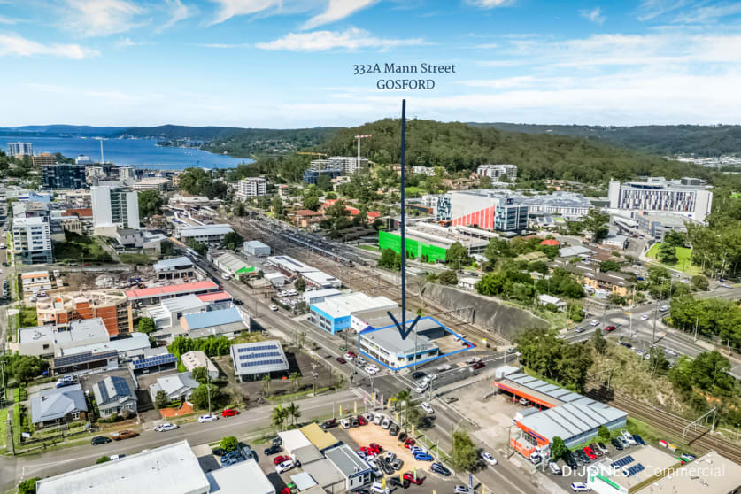 Click to view all images 332A Mann Street Gosford NSW 2250 - Image 2