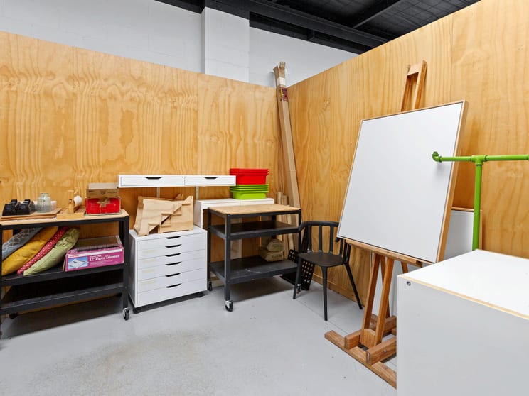 Click to view all images Factory 5/11 - 13 Diane Street Mornington VIC 3931 - Image 3